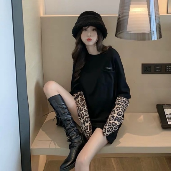 NWT Leopard T shirt Long Sleeves Black - Picture 6 of 9